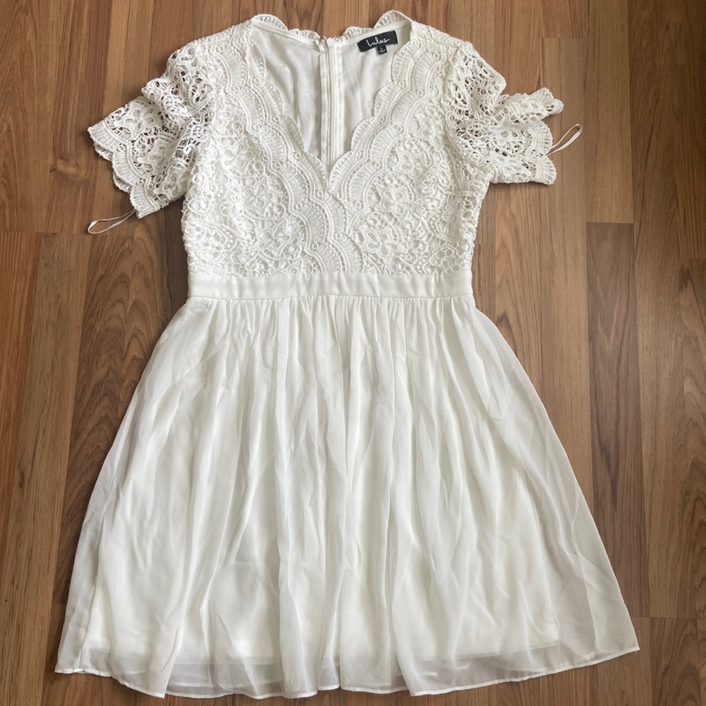 Lulu’s White dress